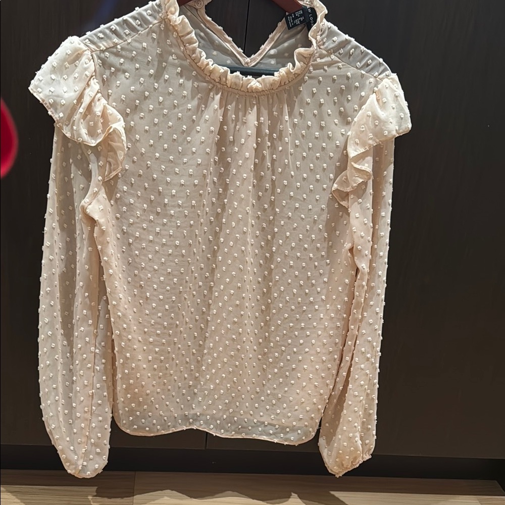 Beautiful  sheer top new look good condition size 8 see photos cream color